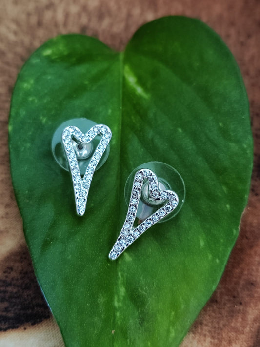 SILVER HOLLOW DIAMANTE HEART STUDS EARRINGS*