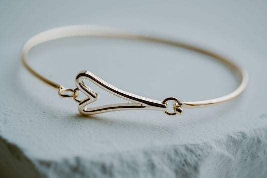 YELLOW GOLD HOLLOW HEART CUF BANGLE *